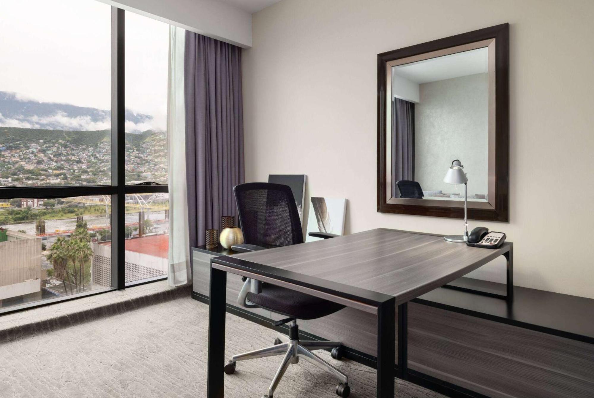 Wyndham Monterrey Ambassador Centro Otel Dış mekan fotoğraf