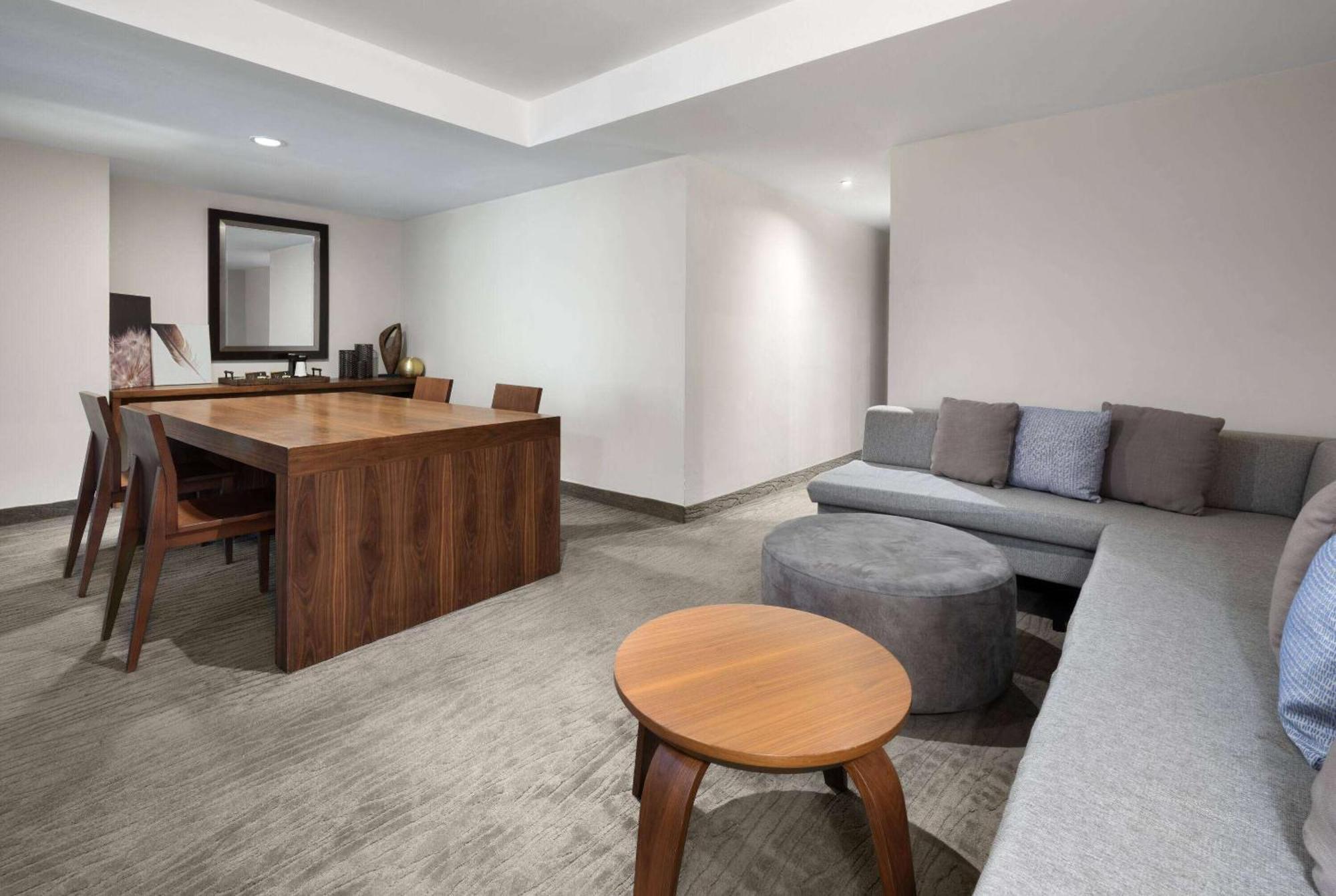 Wyndham Monterrey Ambassador Centro Otel Dış mekan fotoğraf